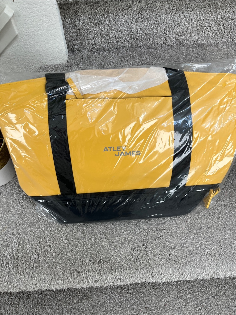 Atley James Men's Yellow & Black Duffel Tote